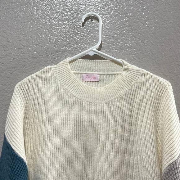 Pink Lily Women’s Sweater Crew Neck Block Design Long Sleeve Cream Gray Blue SzM - Picture 4 of 9